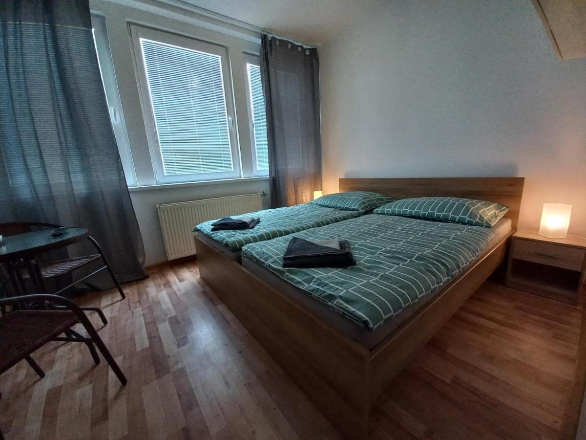 Penzion Tina Prešov Exteriör bild